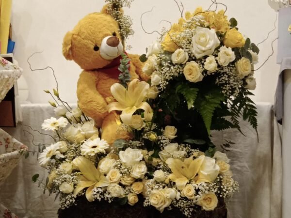 Big size stand: lily,rose,lisanthus,baby rose,alstromeria,gerbera,babys breath, eucaplytus, fern, teddy bear